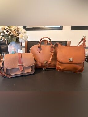 Dooney & Bourke Lot
